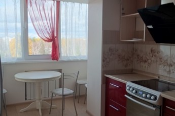 Продается 4-комнатная квартира, 80.2 кв. м